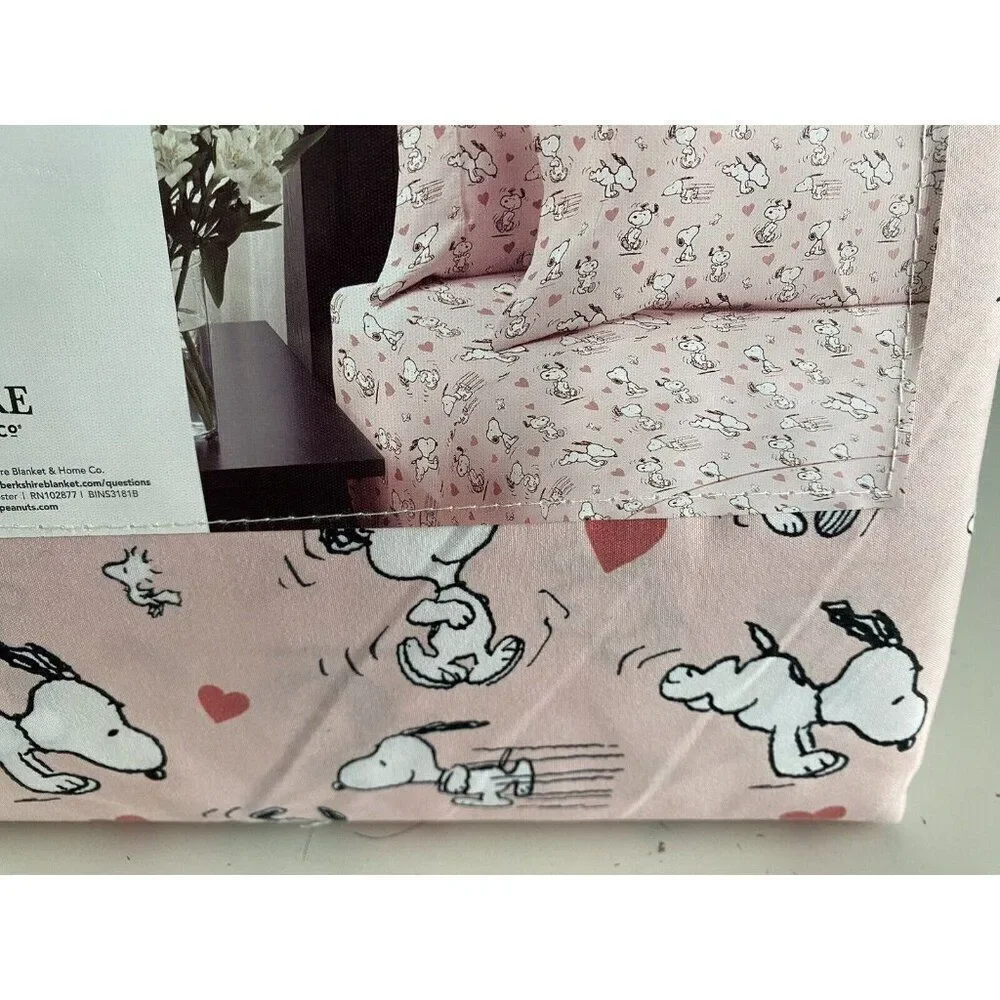 4 Pc Peanuts Snoopy Hearts Pink‎ Valentines Day QUEEN Size Sheet Set Soft NEW